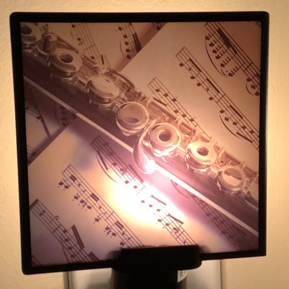 💡 💡 Illuminating plug-in Nightlight💡 💡 - Picture 4 of 5